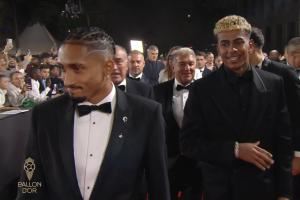 被严重低谷?拉菲尼亚上赛季38球23助,金球评选只获620分排第五