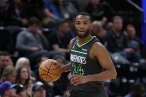 对阵76人曾单场轰53分!媒体人:TJ-沃伦将代表广州打NBA季前赛