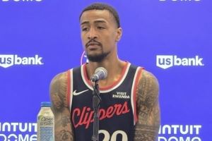 科林斯:和哈登保罗这种组织者打球令人兴奋 尽力适应球队的需要
