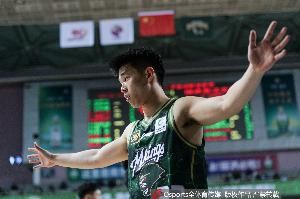 媒体人:希望林葳能通过个人表现 未来重新代表国家队出征大赛