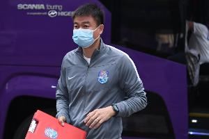 记者：津门虎队明天收假开练 于根伟近一周每天跑医院输液治疗