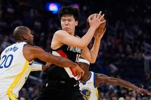 媒体人:杨瀚森自己知道该做什么&该站在哪 存在感&位置也明确了