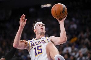 阿里纳斯 ：里夫斯得分篮板助攻样样行 湖人得给他最大的合同