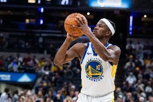  队友不跑位我自己来！巴特勒半场8中5&6罚6中 拿下16分4板3助1断