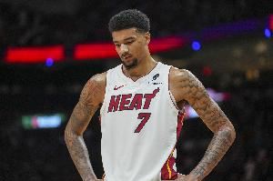  鲍威尔：是否先发韦尔都专注打好比赛 这是走向成熟的重要一步